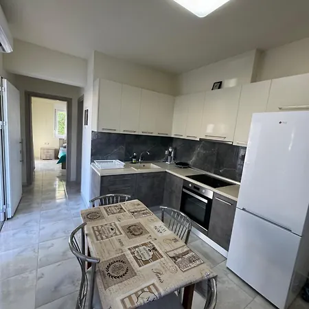 Adoniss Apartmentss Paralia Dionysiou Exterior photo