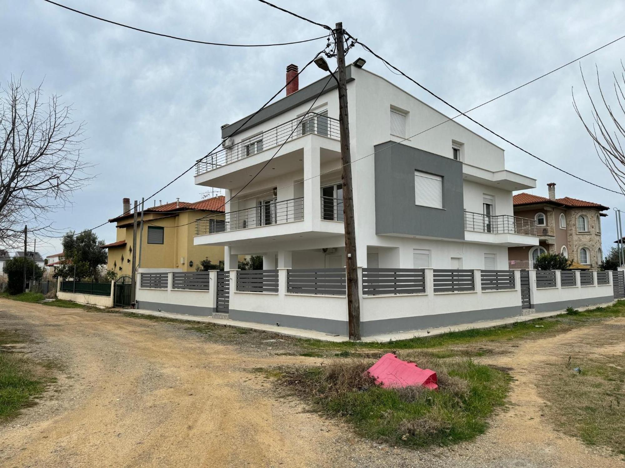 Adoniss Apartmentss Holiday home