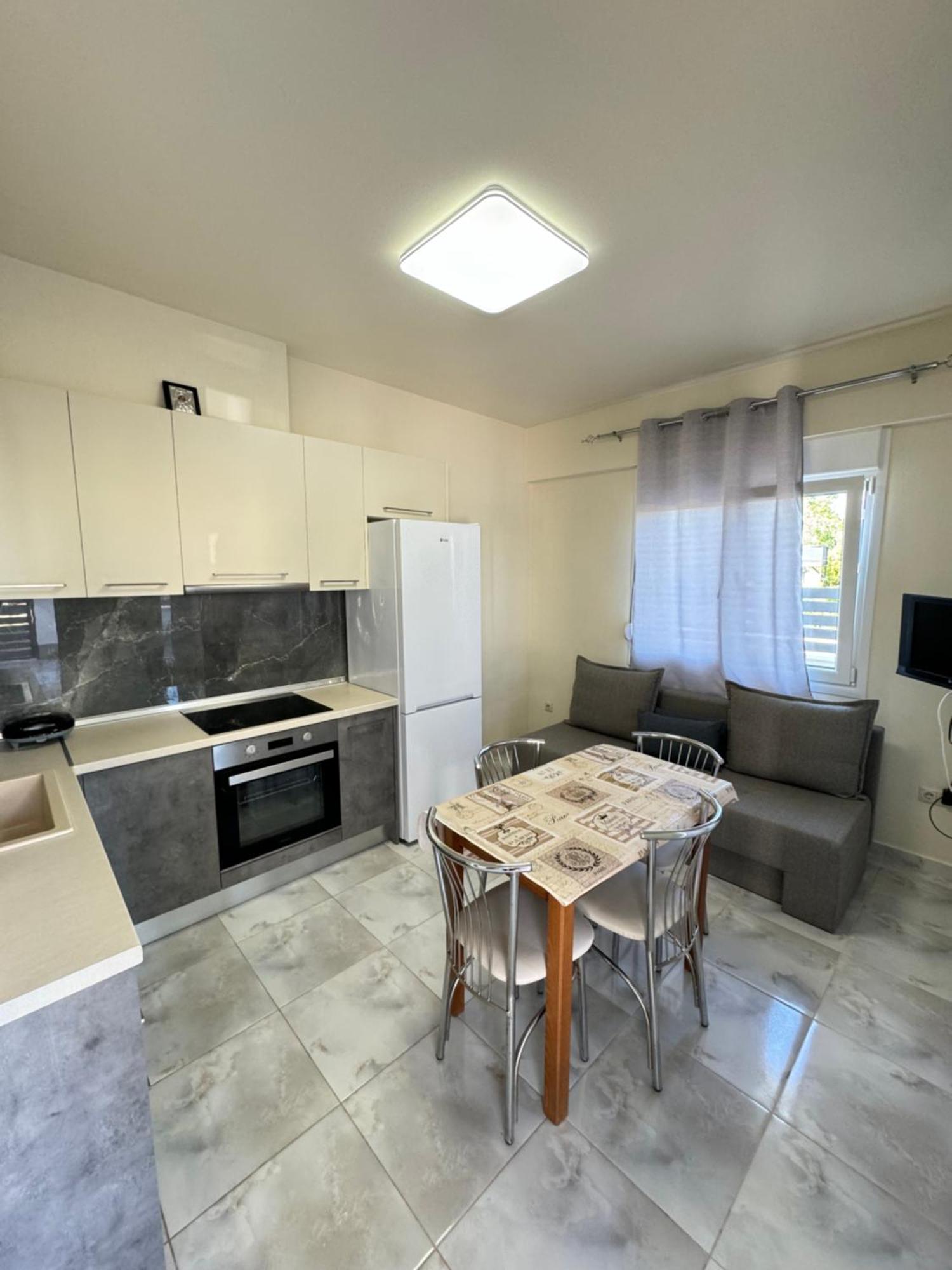 Adoniss Apartmentss Holiday home *