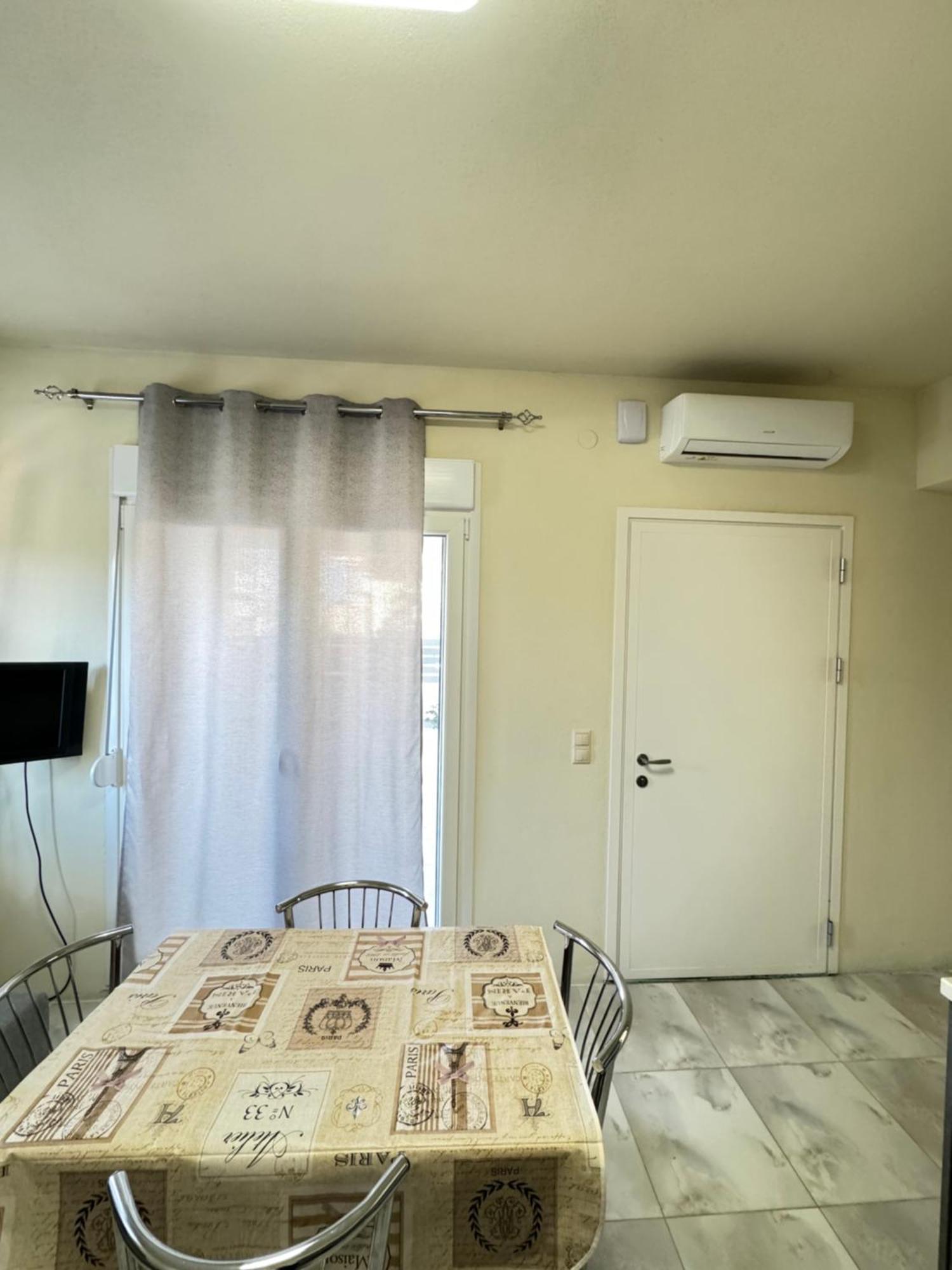 Adoniss Apartmentss Holiday home *